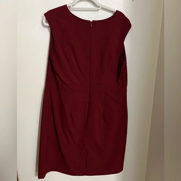 MOSSIMO Business Professional Sleeveless Shift Dress in Ox Blood Women's Size 18 - Picture 3 of 3